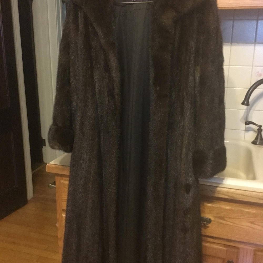 Mink Coat    (Full length mink coat)